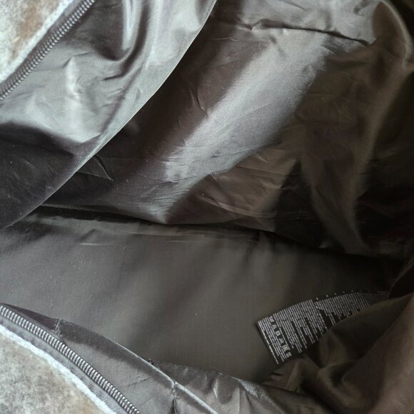 HUGO BOSS Parfums Grey/ Black Felted Travel Duffle Gym Bag Logo Carry On - Picture 5 of 7